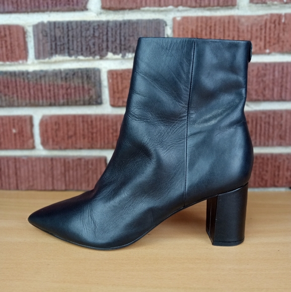 Calvin Klein 'Finch' Genuine Leather Pointy Toe  Ankle Boots in Black Sz. 8.5 - Picture 5 of 10